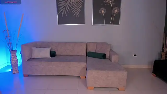 BiancaPierce online show from November 10, 2025, 12:10 pm