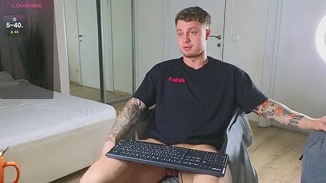 more  than  love online show from November 28, 2025, 5:40 am