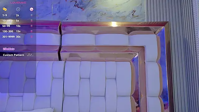 valkiria moore online show from September 28, 2025, 7:54 pm