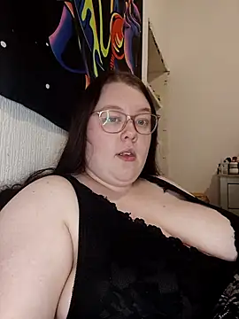 Sexycurvyemilyy online show from February 25, 2026, 8:52 pm