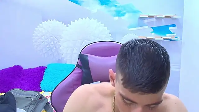 DEIBY BABY online show from October 1, 2025, 6:23 pm