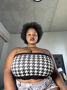 KnockoutBestie online show from January 5, 2025, 8:43 am