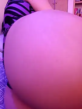 LissaThompsom online show from March 18, 2025, 3:01 pm