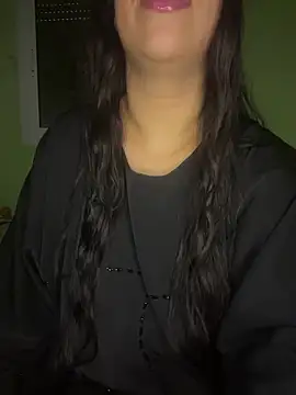 Mayacrayzi online show from May 2, 2026, 9:14 am