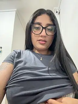 croftsmila online show from November 19, 2025, 11:05 pm