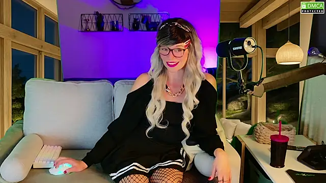 Kittychatte online show from September 10, 2025, 7:57 pm