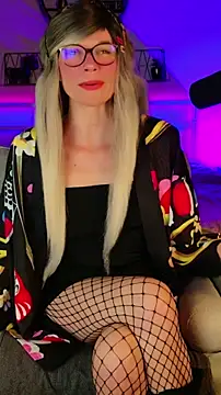 Kittychatte online show from May 11, 2026, 8:17 pm