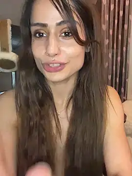 LaPetitechienne1 online show from February 22, 2025, 9:15 pm