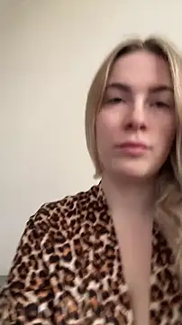 KissMissAngela online show from March 31, 2026, 7:43 am