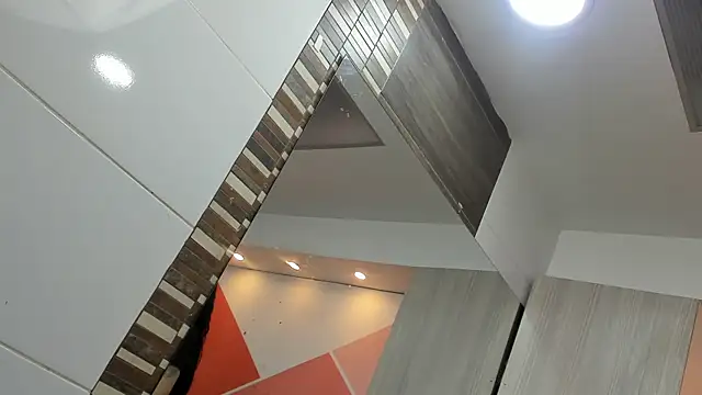 Mhelanny2 online show from September 12, 2025, 9:03 pm