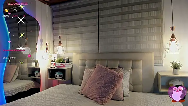 cristal  hot 1 online show from February 15, 2026, 5:19 am