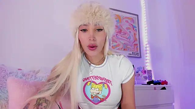  viioletweekend  online show from March 3, 2025, 5:20 pm