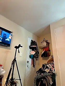 Sam Sara online show from November 16, 2025, 3:55 am