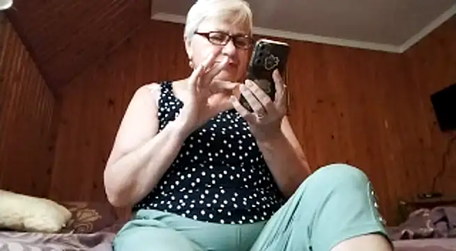 SweetCherry27 online show from June 26, 2026, 3:56 am
