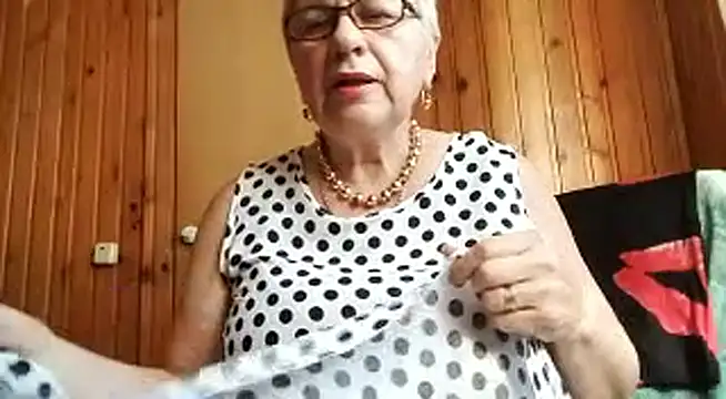 SweetCherry27 online show from June 21, 2026, 5:02 am