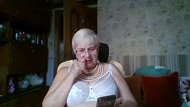 SweetCherry27 online show from July 14, 2026, 5:23 am