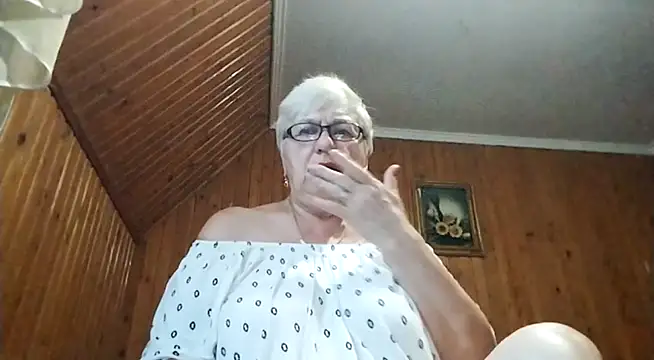 SweetCherry27 online show from June 30, 2026, 2:44 am