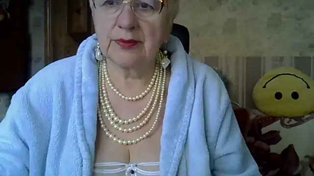 SweetCherry27 online show from April 29, 2026, 5:00 am