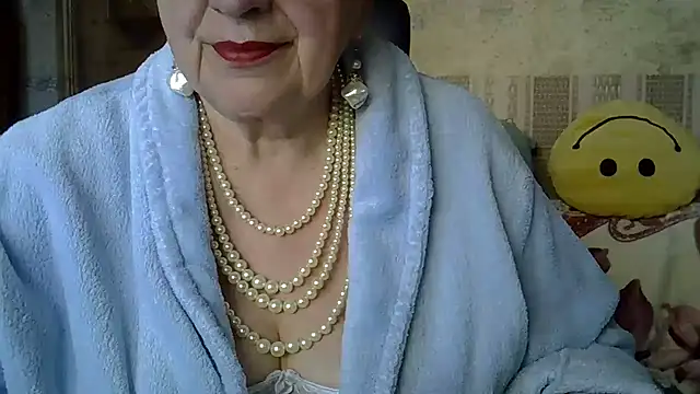 SweetCherry27 online show from May 4, 2026, 6:17 am