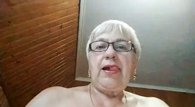 SweetCherry27 online show from June 30, 2026, 5:24 pm