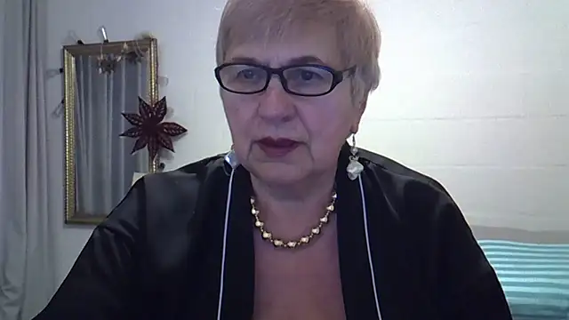 SweetCherry27 online show from February 14, 2026, 4:51 pm