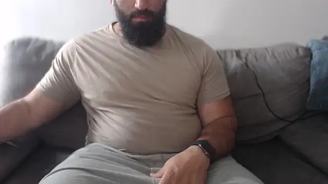 Snapshot of hugemachohandsome chatting on June 23, 2026, 5:05 am hugemachohandsome online show from June 23, 2026, 5:05 am
