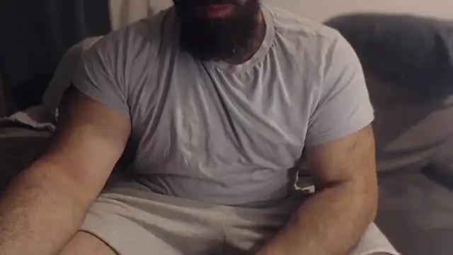 Snapshot of hugemachohandsome chatting on February 9, 2026, 10:41 pm hugemachohandsome online show from February 9, 2026, 10:41 pm