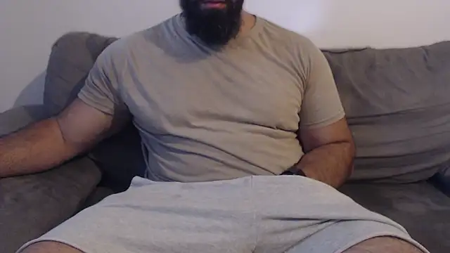 Snapshot of hugemachohandsome chatting on July 6, 2026, 6:42 am hugemachohandsome online show from July 6, 2026, 6:42 am