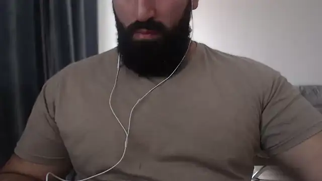 hugemachohandsome online show from November 10, 2025, 11:26 am