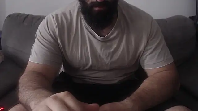 Snapshot of hugemachohandsome chatting on August 1, 2026, 6:11 am hugemachohandsome online show from August 1, 2026, 6:11 am