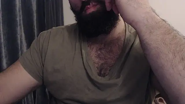 hugemachohandsome online show from October 30, 2025, 9:33 pm