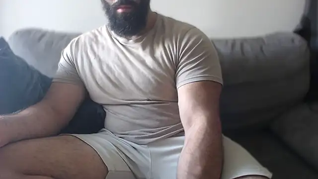 Snapshot of hugemachohandsome chatting on July 21, 2026, 6:15 am hugemachohandsome online show from July 21, 2026, 6:15 am