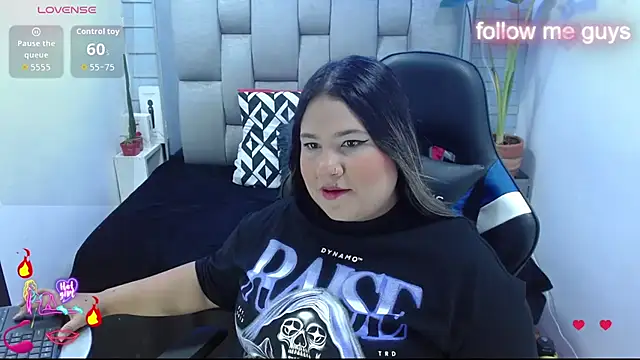 evelin zaens online show from June 26, 2026, 4:07 am
