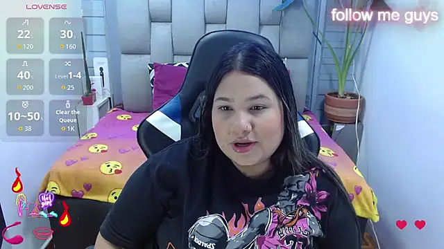 evelin zaens online show from July 13, 2026, 5:51 am