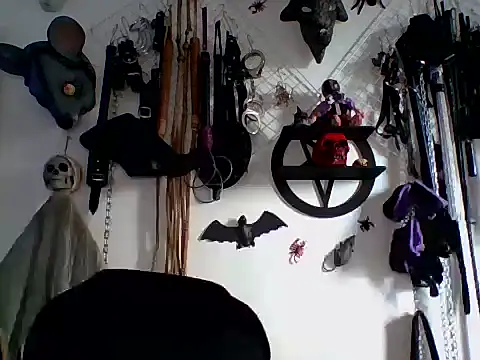 Snapshot of FeticheMacabre chatting on April 21, 2026, 6:14 pm FeticheMacabre online show from April 21, 2026, 6:14 pm