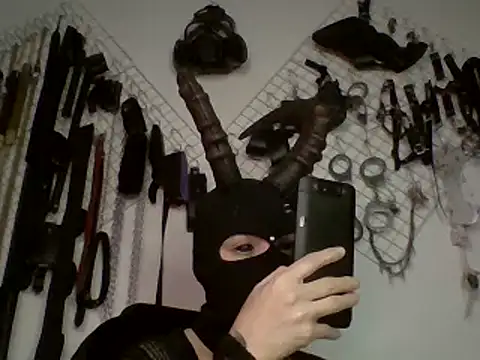 FeticheMacabre online show from January 18, 2025, 2:47 am