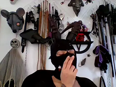 FeticheMacabre online show from April 20, 2026, 3:02 pm