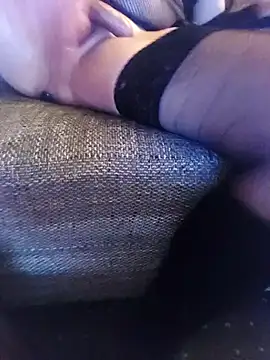 Snapshot of Zu_Real chatting on December 8, 2024, 6:01 am Zu Real online show from December 8, 2024, 6:01 am