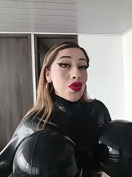 LatexDevil Blondie online show from June 10, 2026, 1:23 pm