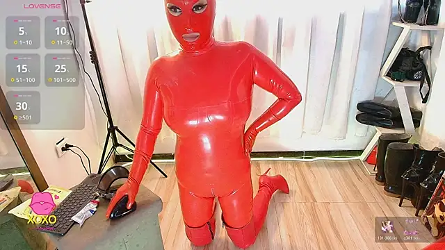 LatexDevil Blondie online show from February 20, 2026, 4:31 pm