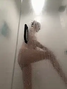 Snapshot of MessyNastyQueen chatting on March 9, 2025, 5:06 pm MessyNastyQueen online show from March 9, 2025, 5:06 pm