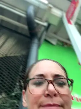 Snapshot of MessyNastyQueen chatting on September 14, 2025, 9:59 pm MessyNastyQueen online show from September 14, 2025, 9:59 pm