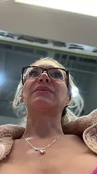 Snapshot of MessyNastyQueen chatting on March 11, 2025, 3:23 pm MessyNastyQueen online show from March 11, 2025, 3:23 pm