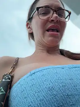 Snapshot of MessyNastyQueen chatting on October 5, 2025, 5:25 pm MessyNastyQueen online show from October 5, 2025, 5:25 pm