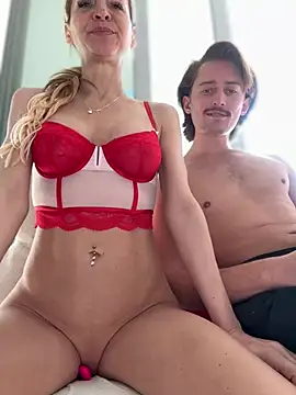 Snapshot of MessyNastyQueen chatting on February 21, 2025, 8:38 pm MessyNastyQueen online show from February 21, 2025, 8:38 pm