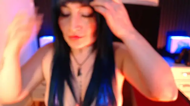 Snapshot of alicia_moom chatting on July 14, 2026, 8:04 pm alicia moom online show from July 14, 2026, 8:04 pm