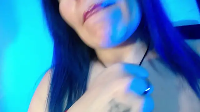 alicia moom online show from November 26, 2025, 7:25 pm