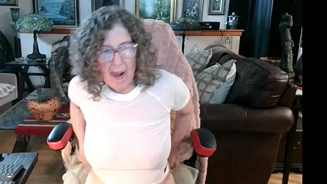 Snapshot of littlepistol01 chatting on July 21, 2026, 7:59 pm littlepistol01 online show from July 21, 2026, 7:59 pm