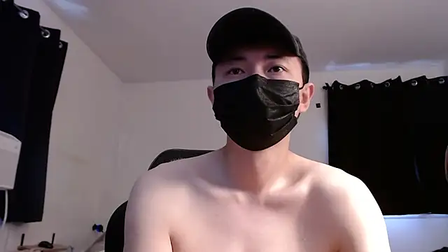 twbobo00715 online show from October 11, 2025, 3:35 pm