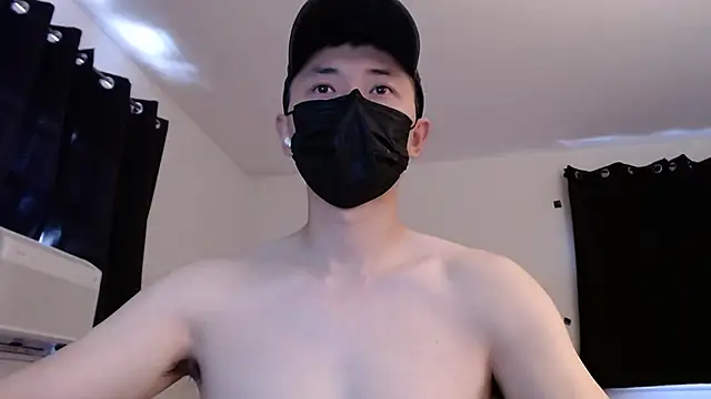 twbobo00715 online show from November 7, 2025, 5:28 pm